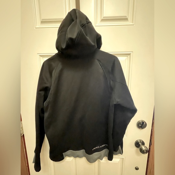 💙⬇️ $21 ⬇️ Men’s Under Armour Size Large black Zip Up front Hoodie. 2 pockets. - Picture 6 of 10
